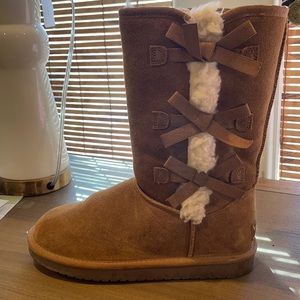 Koolaburra UGG big kid boots